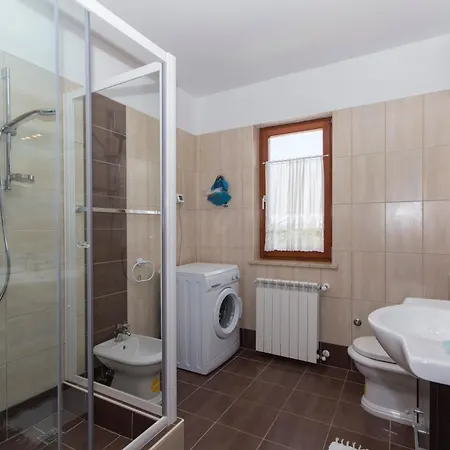 Haus In Mit Pool Und Bergblick Casa vacanze